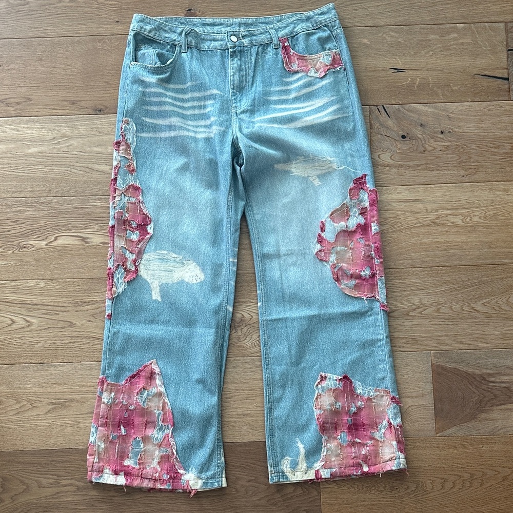 Stylish Jeans with Accents
